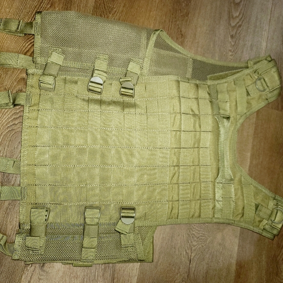 Blackhawk! Omega Tactical Vest - Picture 4 of 4